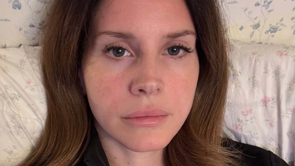 White Feather Hawk Tail Deer Hunter Lana Del Rey